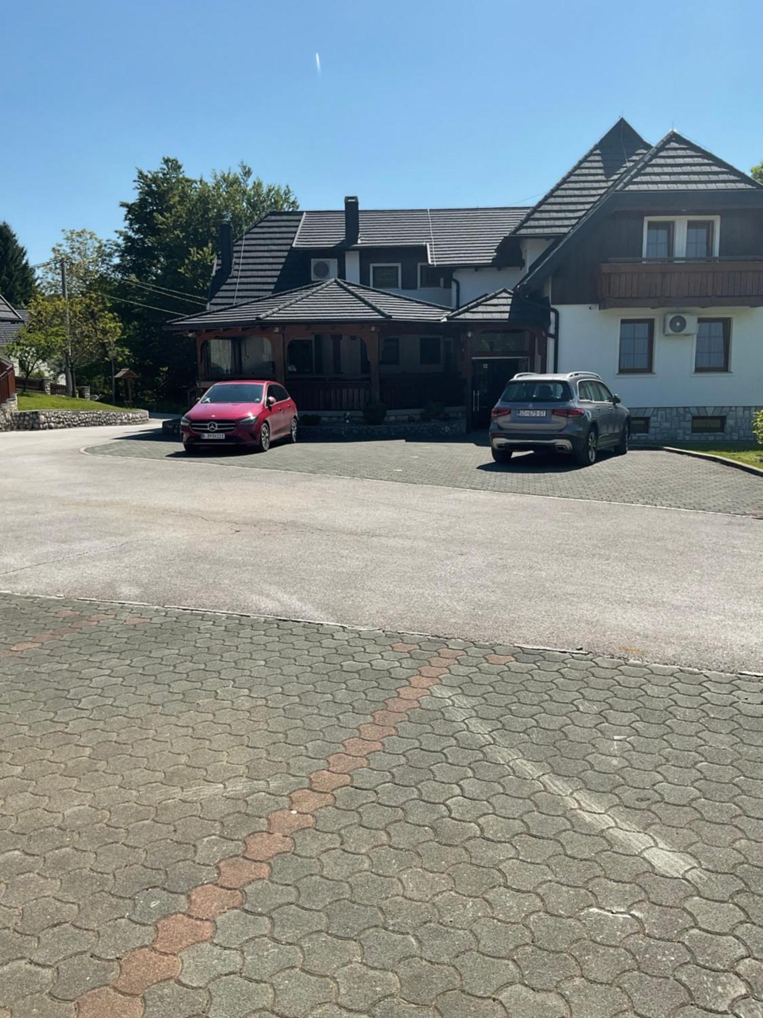 Villa Knezevic Plitvicka Jezera Exterior photo